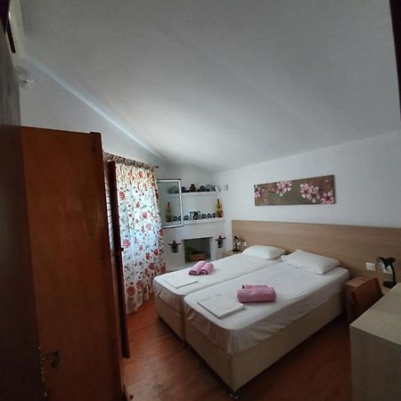 Dionisos Studios And Apts Skiathos コウコウナリス エクステリア 写真