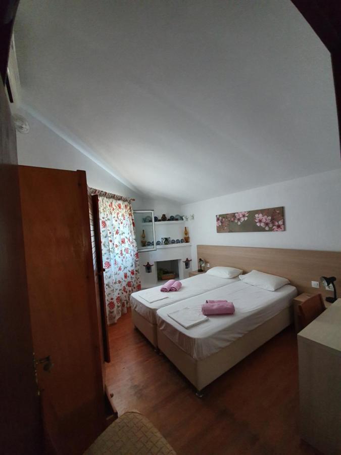 Dionisos Studios And Apts Skiathos コウコウナリス エクステリア 写真
