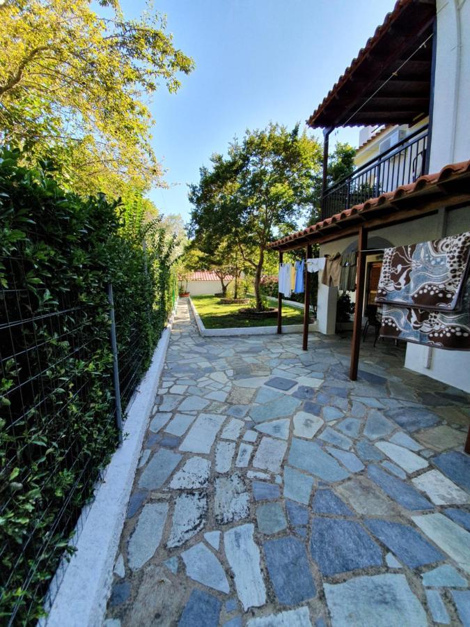 Dionisos Studios And Apts Skiathos コウコウナリス エクステリア 写真